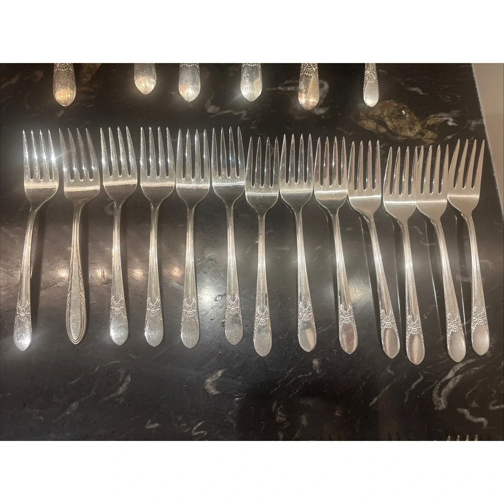 Vintage Wm Rogers IS Silver Plate BELOVED  Flatware Lot